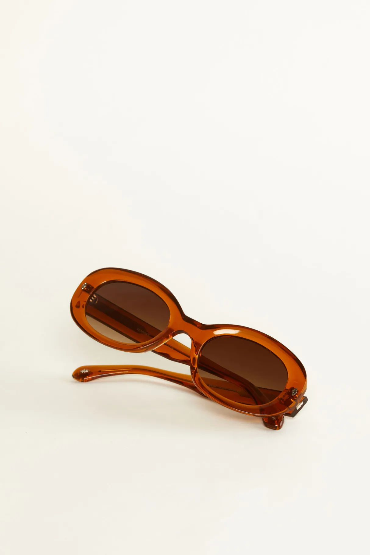 laela_3-2.webp ba&sh Laela.*Femme Lunettes De Soleil